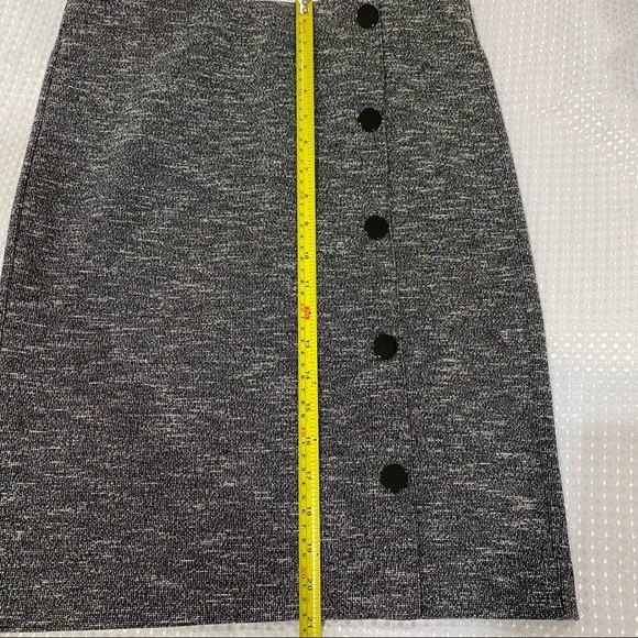 Loft women skirt, gray & white, size US small - Picture 5 of 6